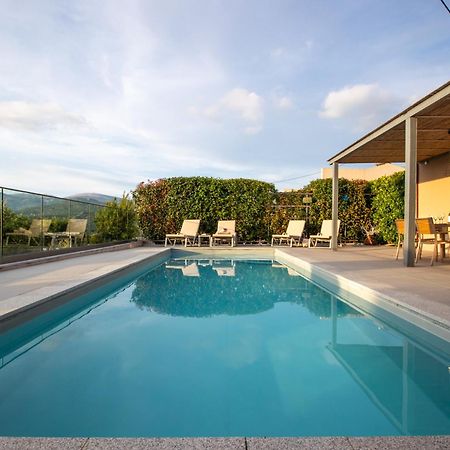 Onar - Luxury Villas 아르고스톨리온 외부 사진